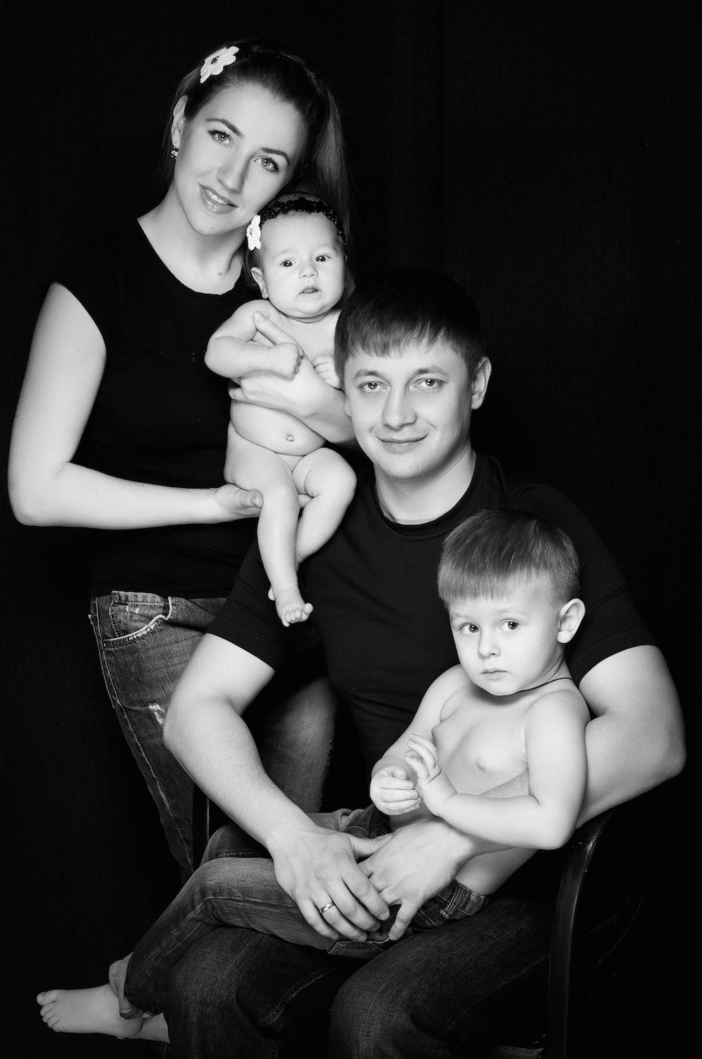 ФОТОГРАФИИ НА ЧЁРНОМ ФОНЕ