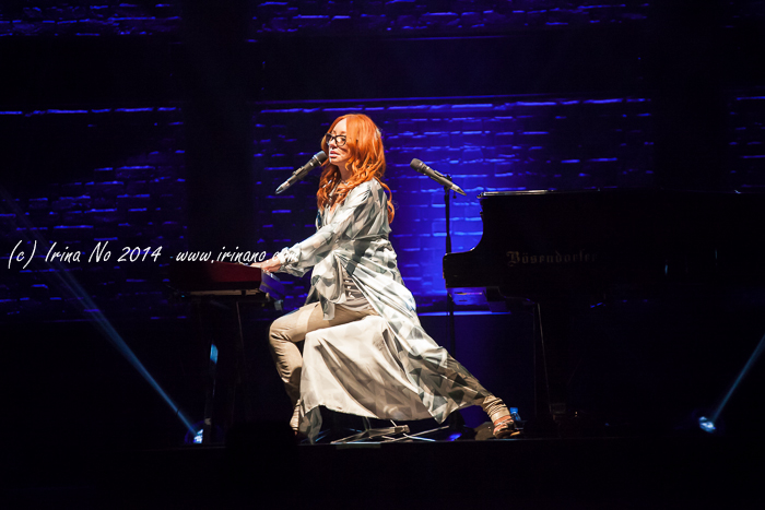 Concert Photos - Tori Amos, Toronto, Massey Hall 8/08/2014
