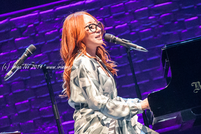 Concert Photos - Tori Amos, Toronto, Massey Hall 8/08/2014