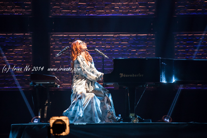Concert Photos - Tori Amos, Toronto, Massey Hall 8/08/2014