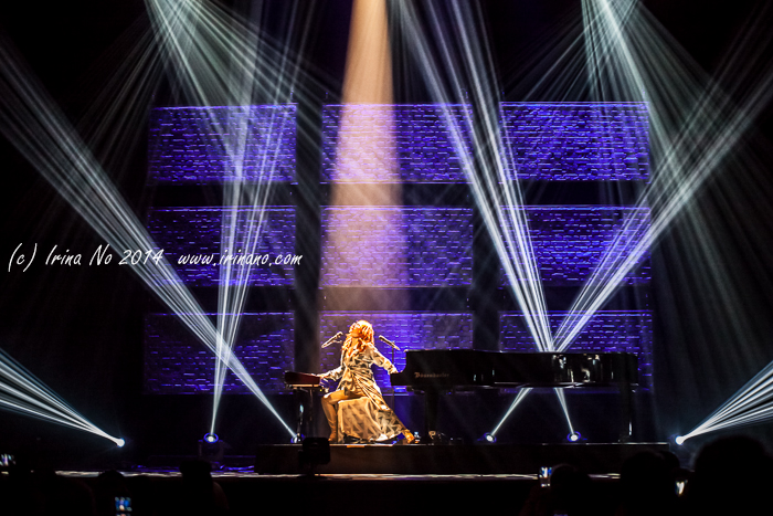 Concert Photos - Tori Amos, Toronto, Massey Hall 8/08/2014