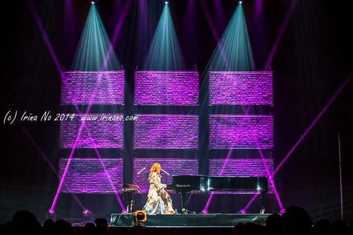 Concert Photos - Tori Amos, Toronto, Massey Hall 8/08/2014