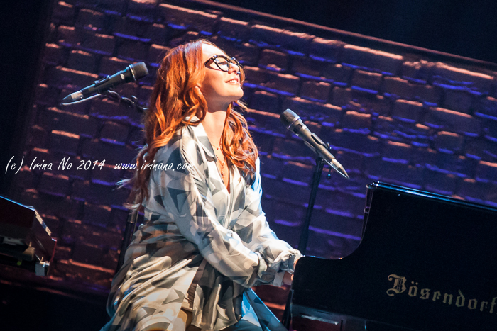 Concert Photos - Tori Amos, Toronto, Massey Hall 8/08/2014