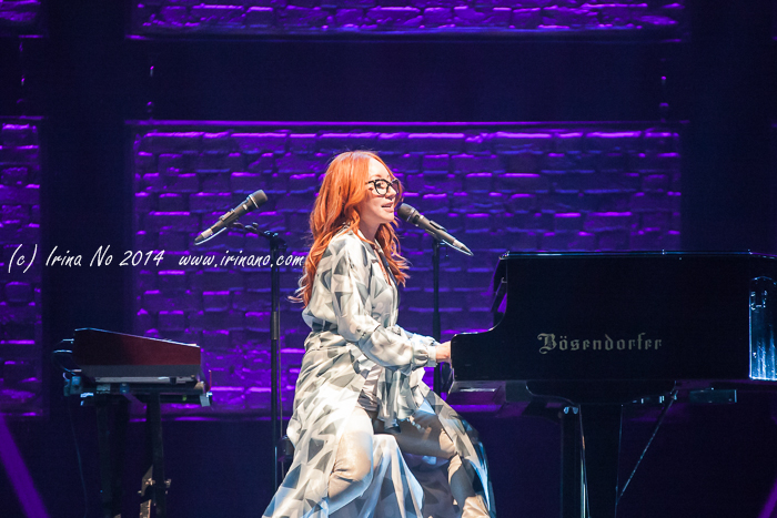 Concert Photos - Tori Amos, Toronto, Massey Hall 8/08/2014