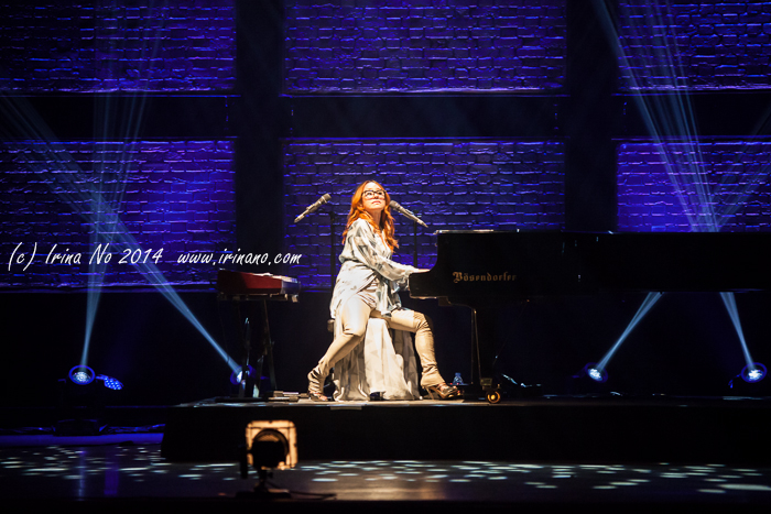 Concert Photos - Tori Amos, Toronto, Massey Hall 8/08/2014