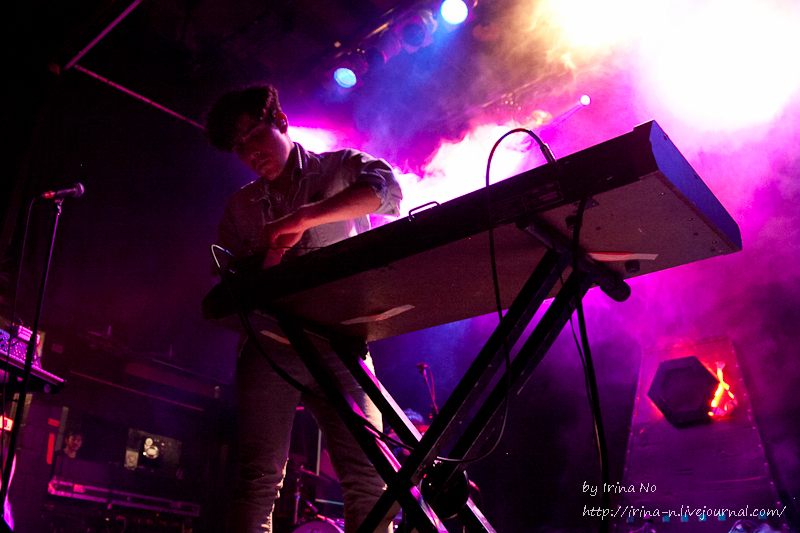 Concert Photos - Neon Indian