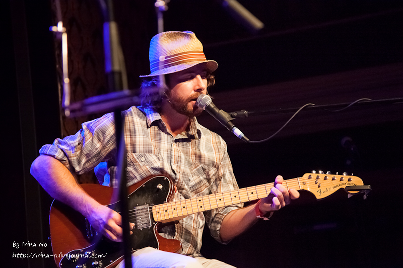 Concert Photos - Elliott Brood
