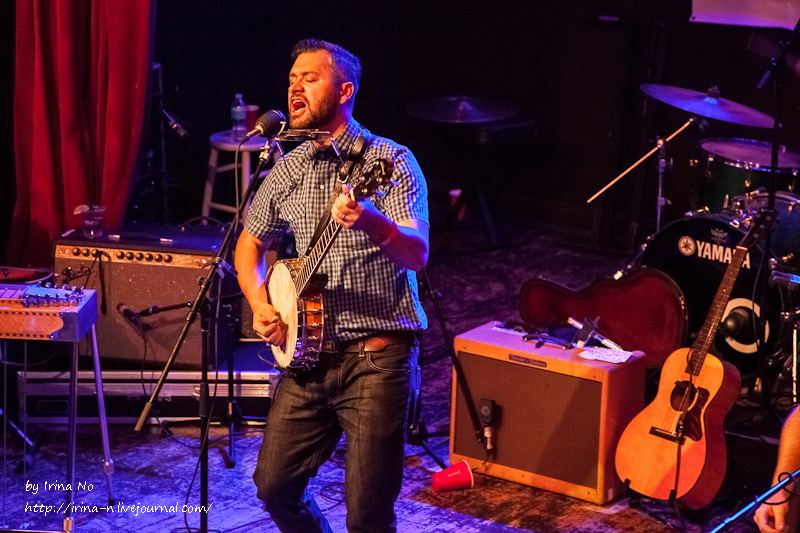 Concert Photos - Elliott Brood