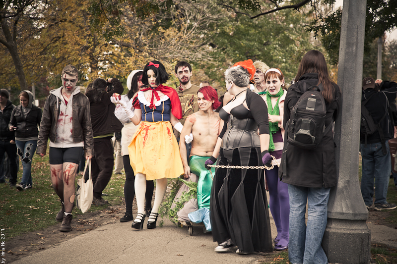 Reportage - Toronto Zombie Walk 2011