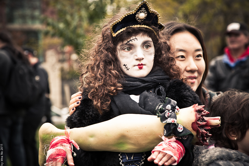 Reportage - Toronto Zombie Walk 2011