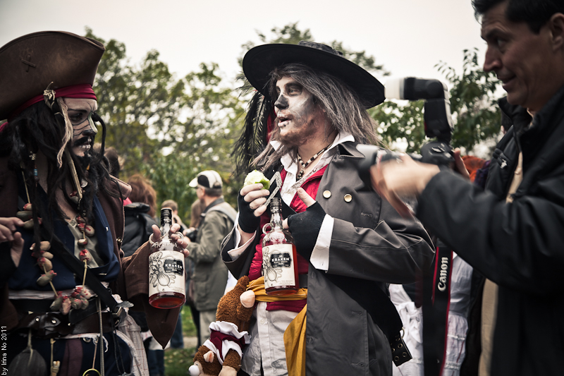 Reportage - Toronto Zombie Walk 2011