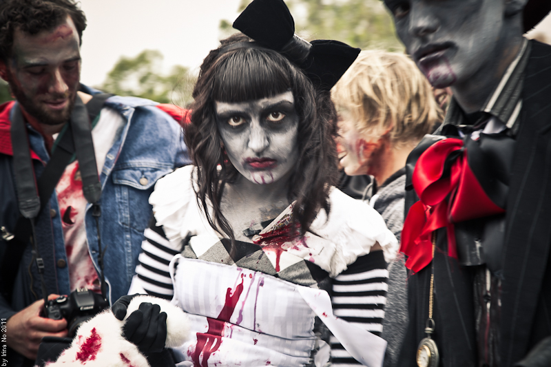 Reportage - Toronto Zombie Walk 2011