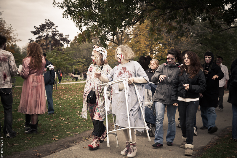 Reportage - Toronto Zombie Walk 2011