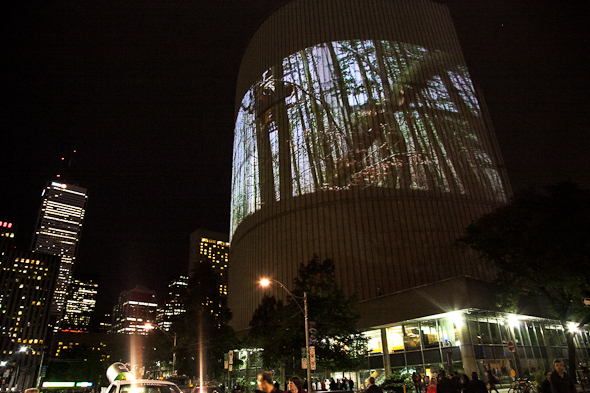 Reportage - Toronto Nuit Blanche 2012