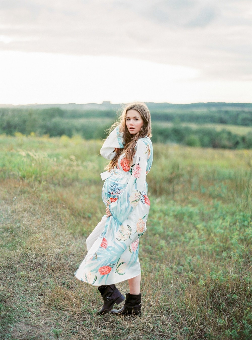 Pregnancy photoshoot with Masha Tim
