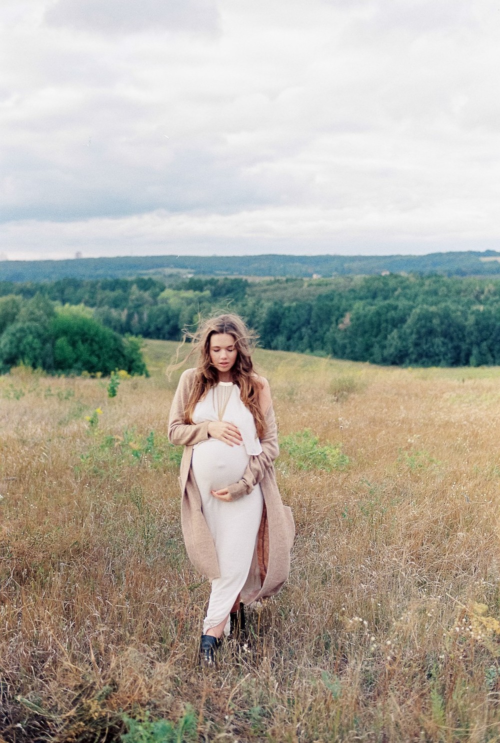Pregnancy photoshoot with Masha Tim
