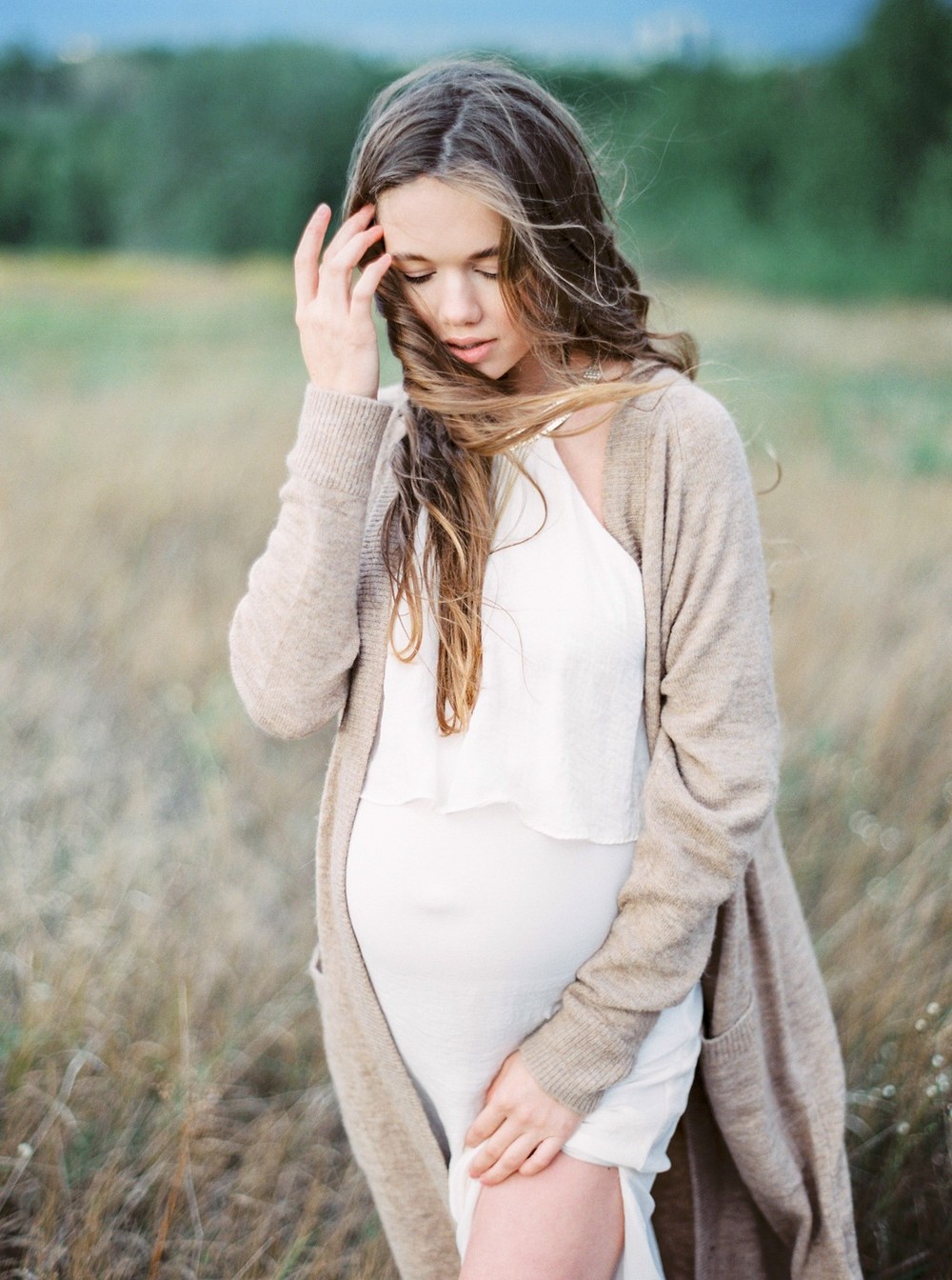 Pregnancy photoshoot with Masha Tim