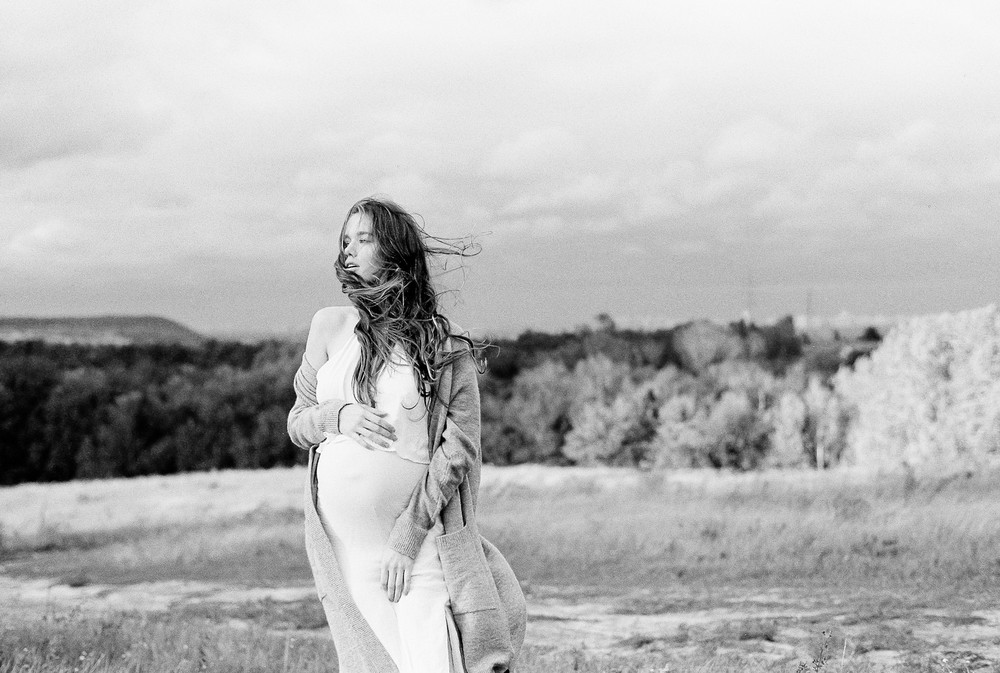 Pregnancy photoshoot with Masha Tim