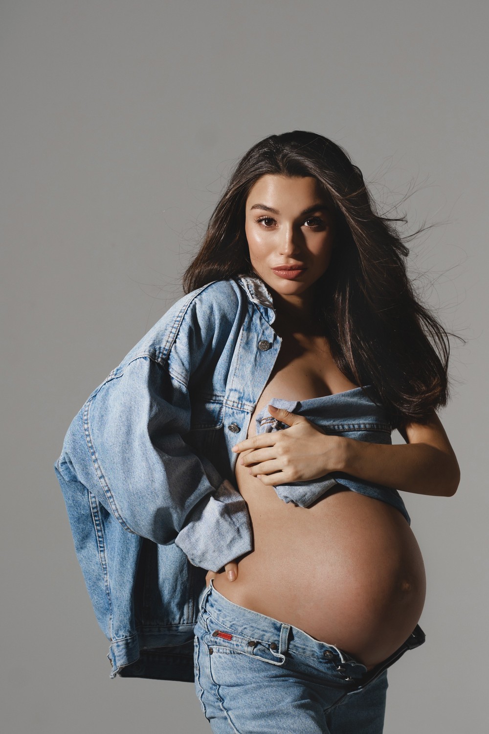 Christina. Fashion pregnancy