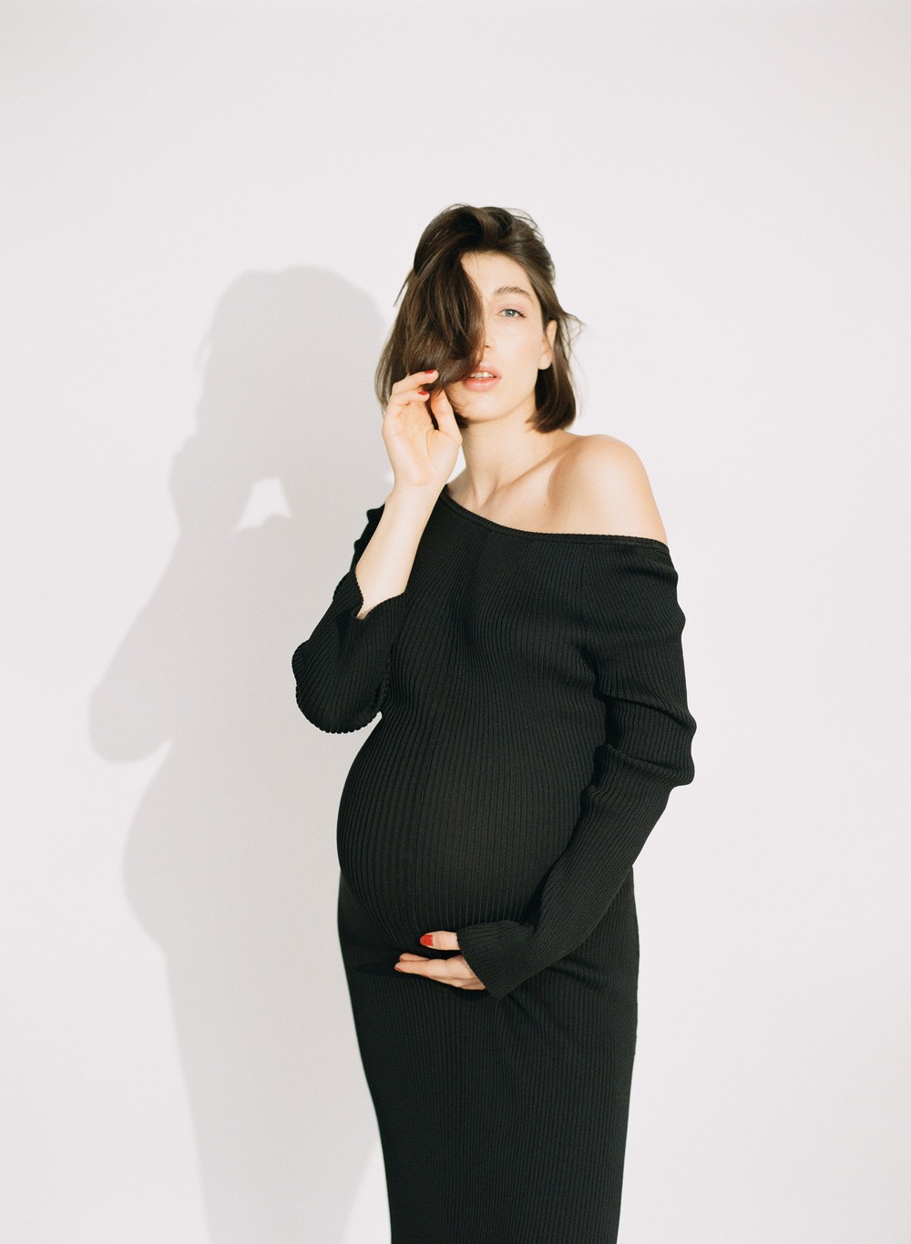 Inna. Studio fashion pregnancy