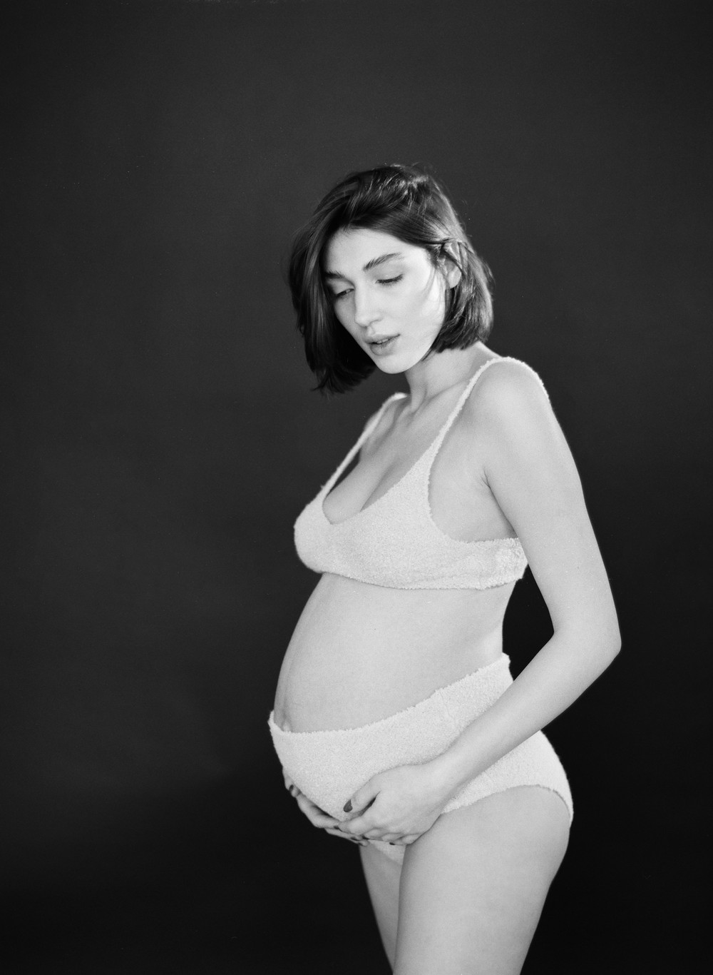 Inna. Studio fashion pregnancy