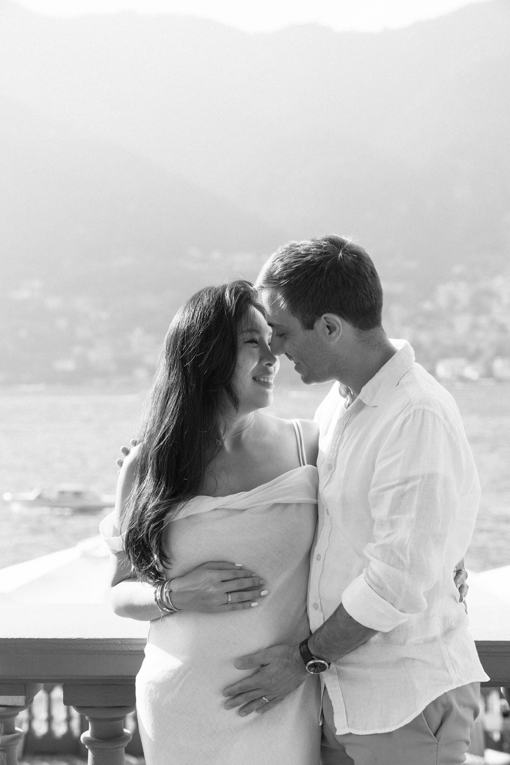 Pregnancy and Family photoshoot on Lake Como