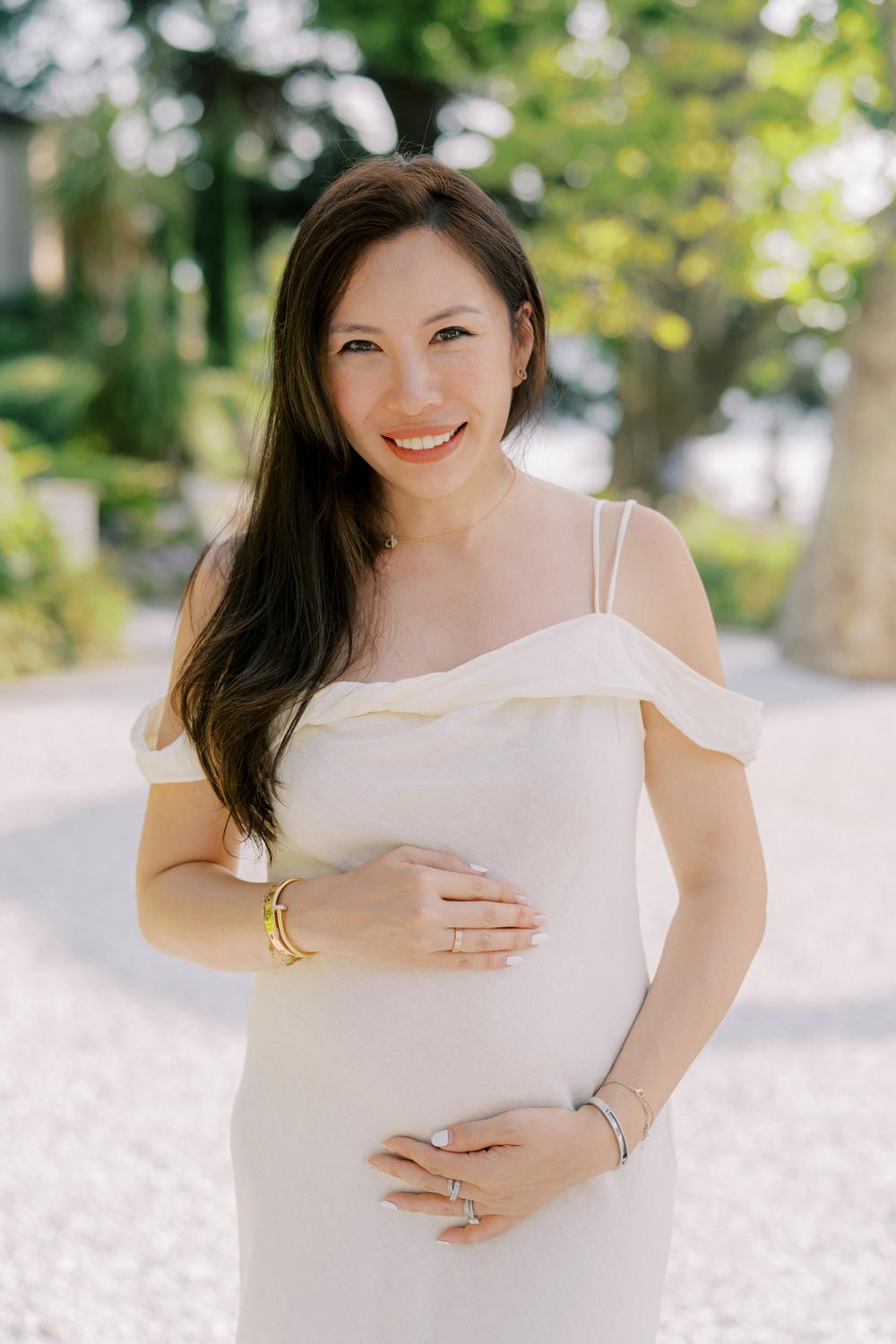 Pregnancy and Family photoshoot on Lake Como