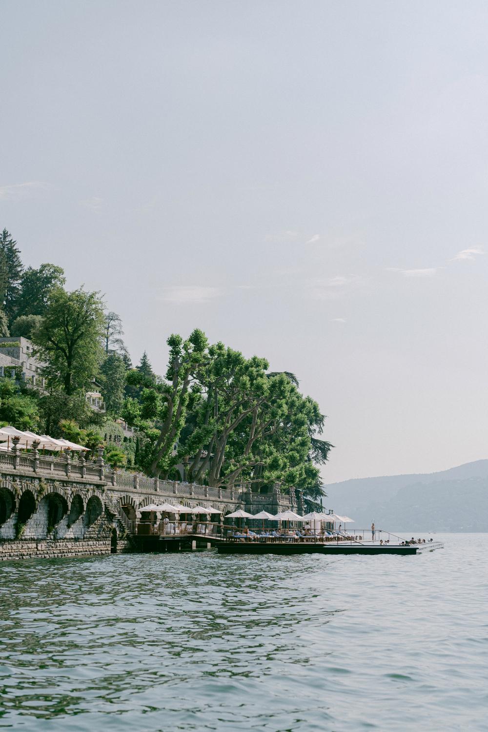 Pregnancy and Family photoshoot on Lake Como