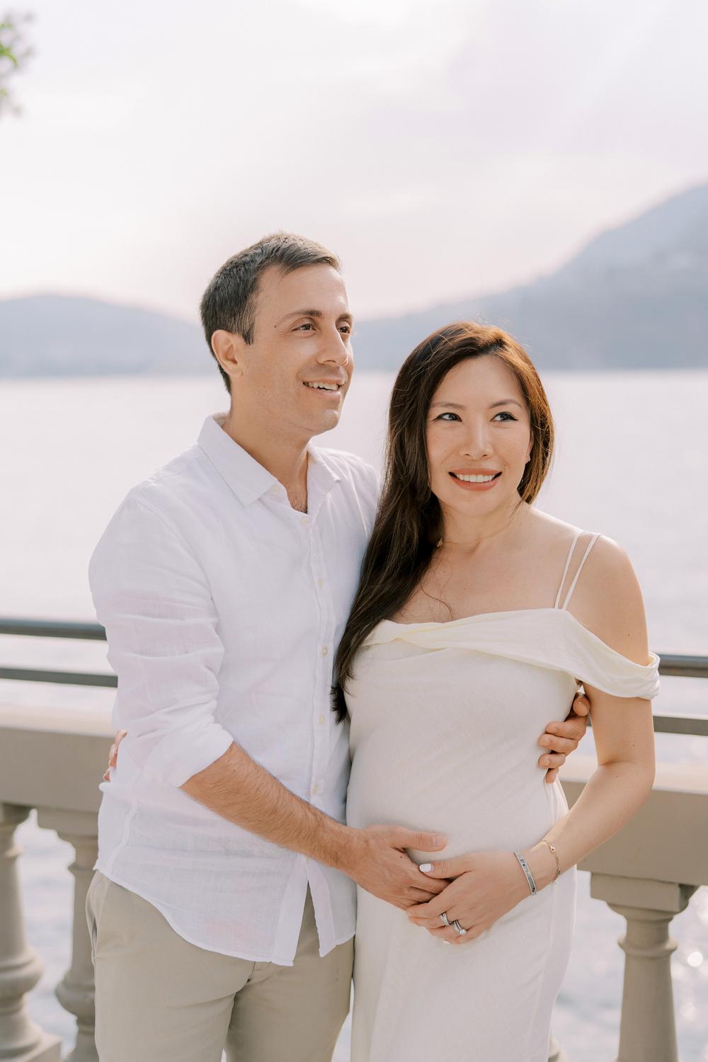 Pregnancy and Family photoshoot on Lake Como