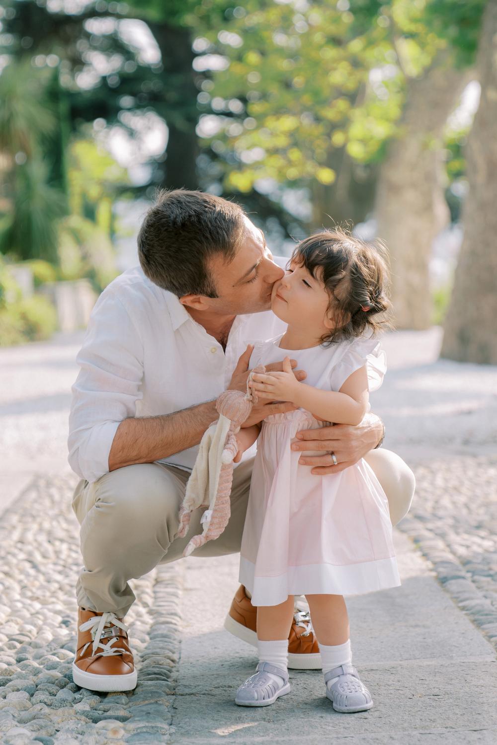 Pregnancy and Family photoshoot on Lake Como