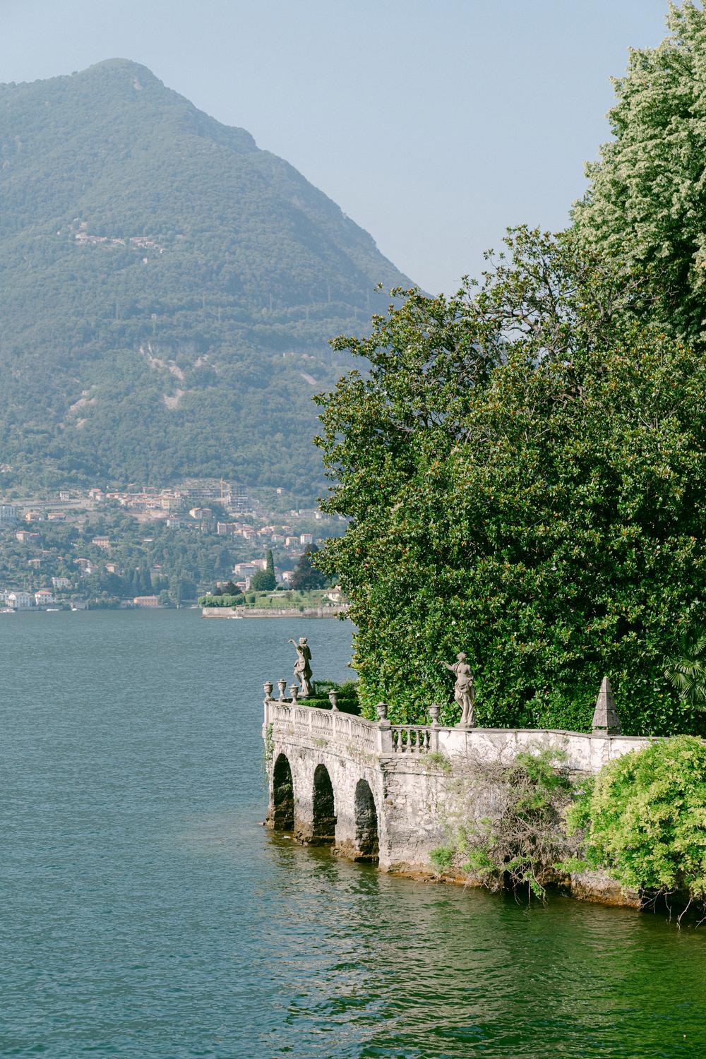 Pregnancy and Family photoshoot on Lake Como