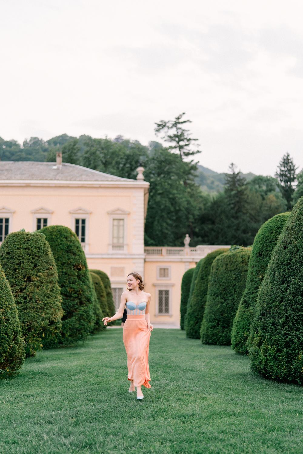 Lake Como portrait session. Mariia