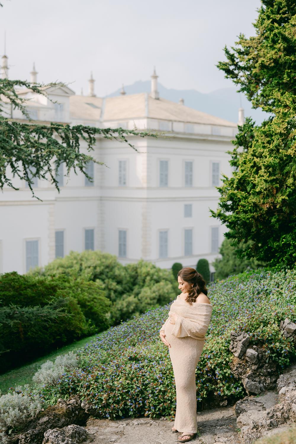 Avani. Bellagio maternity session