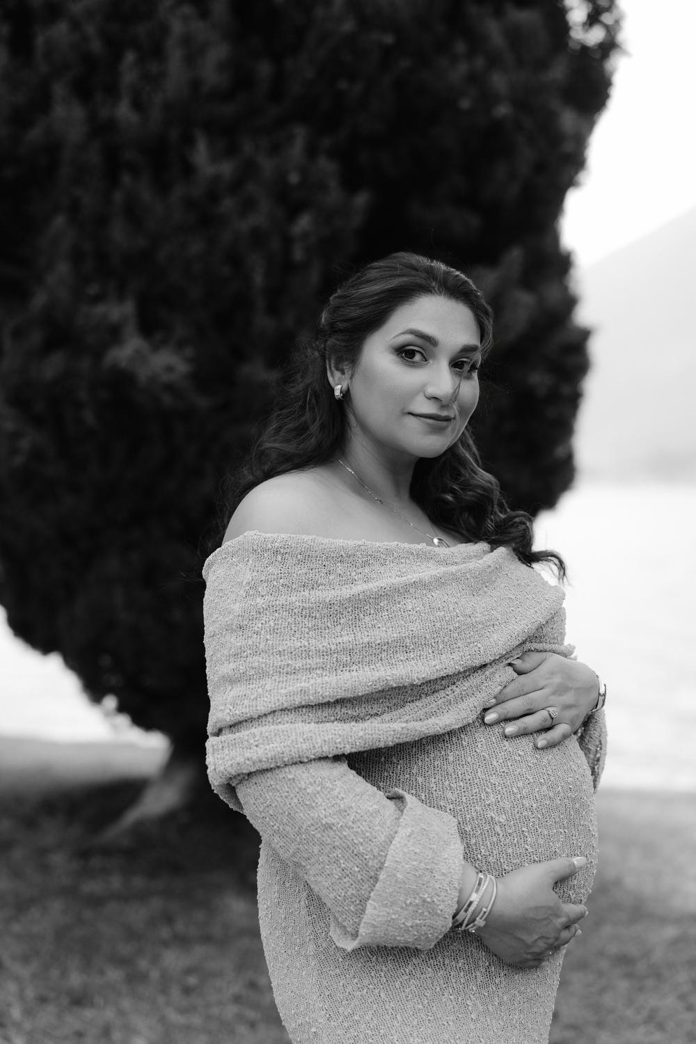 Avani. Bellagio maternity session