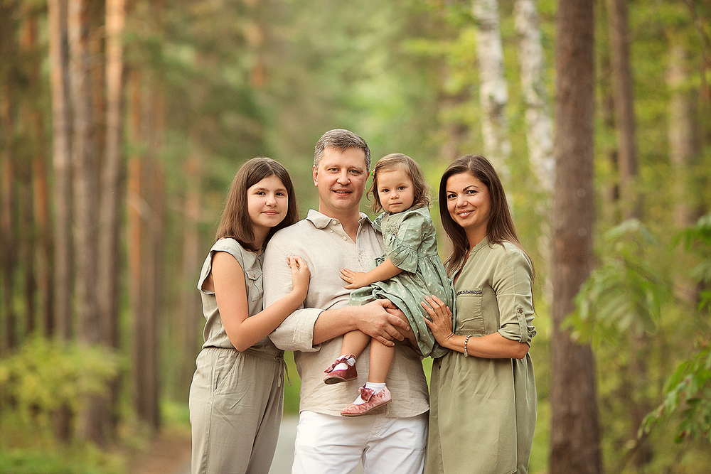 Семейная фотосессия в Москве — Семейный фотограф для фотосъемки в студии или дома