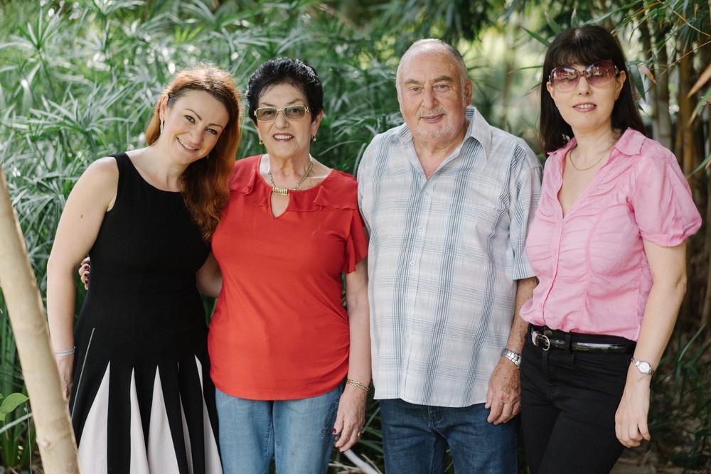 Krenciss Family