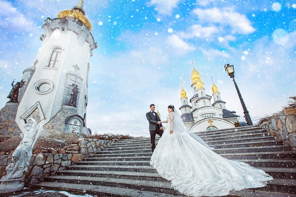 КРЕСТИНЫ