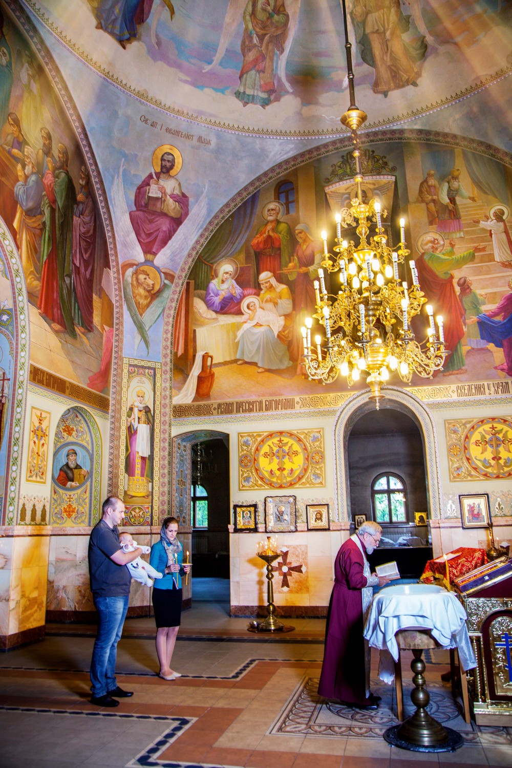 КРЕСТИНЫ