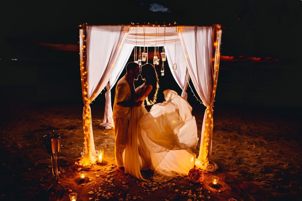 Night Wedding (ночная церемония)