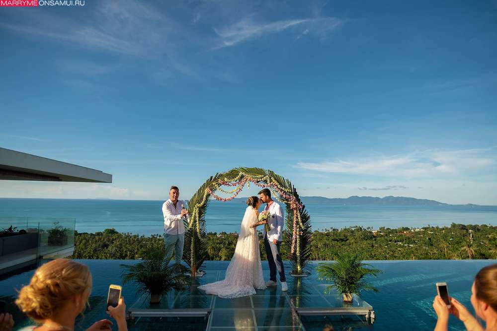 Villa Blue Wed
