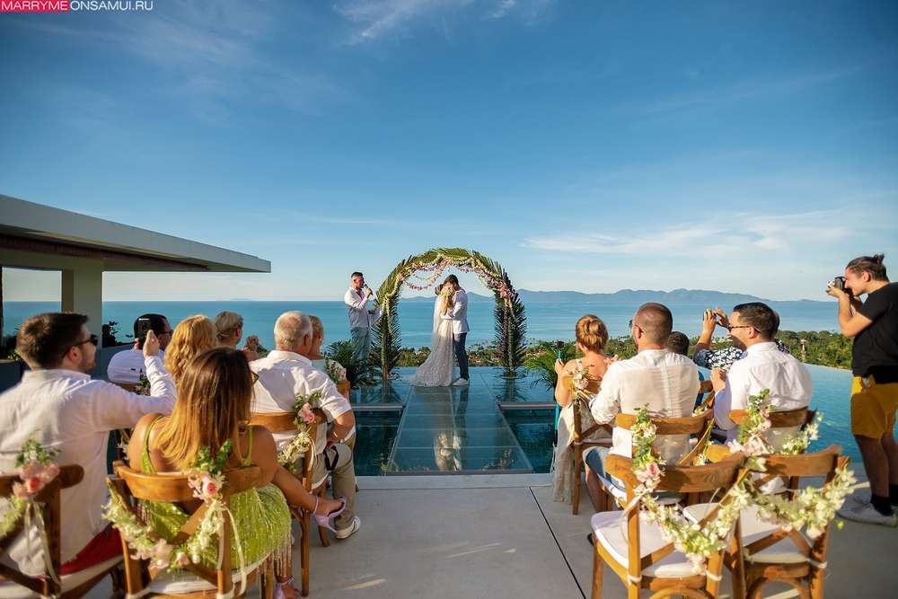 Villa Blue Wed