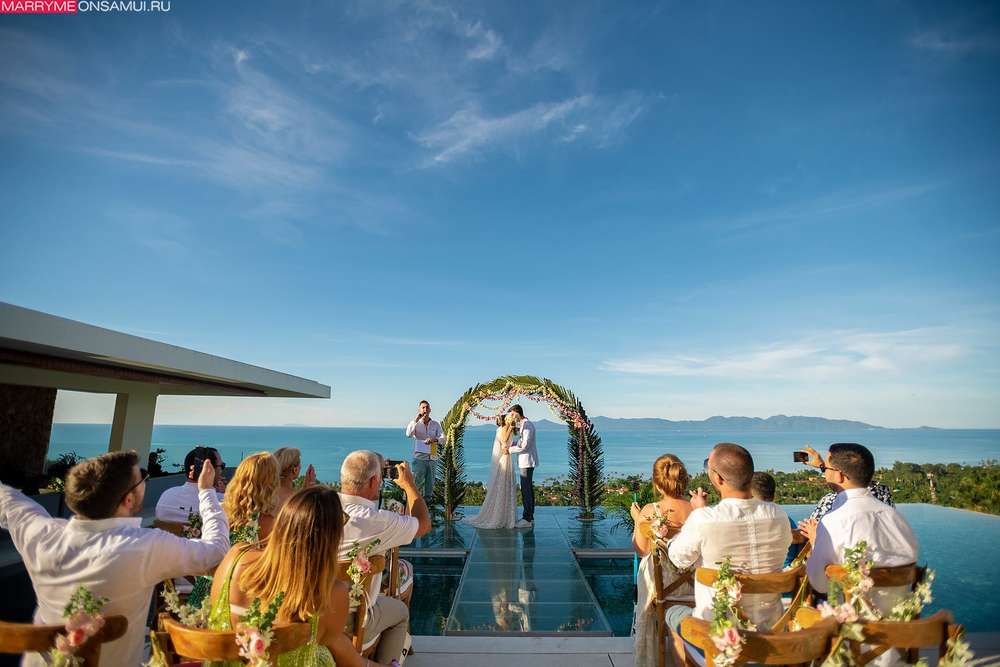 Villa Blue Wed
