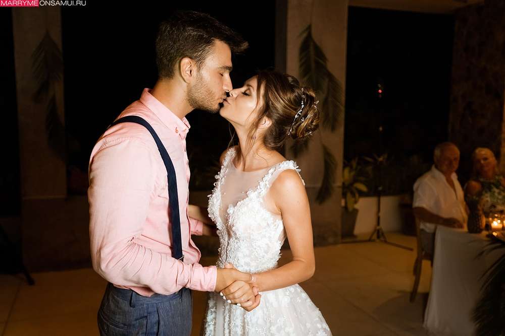 Villa Blue Wed