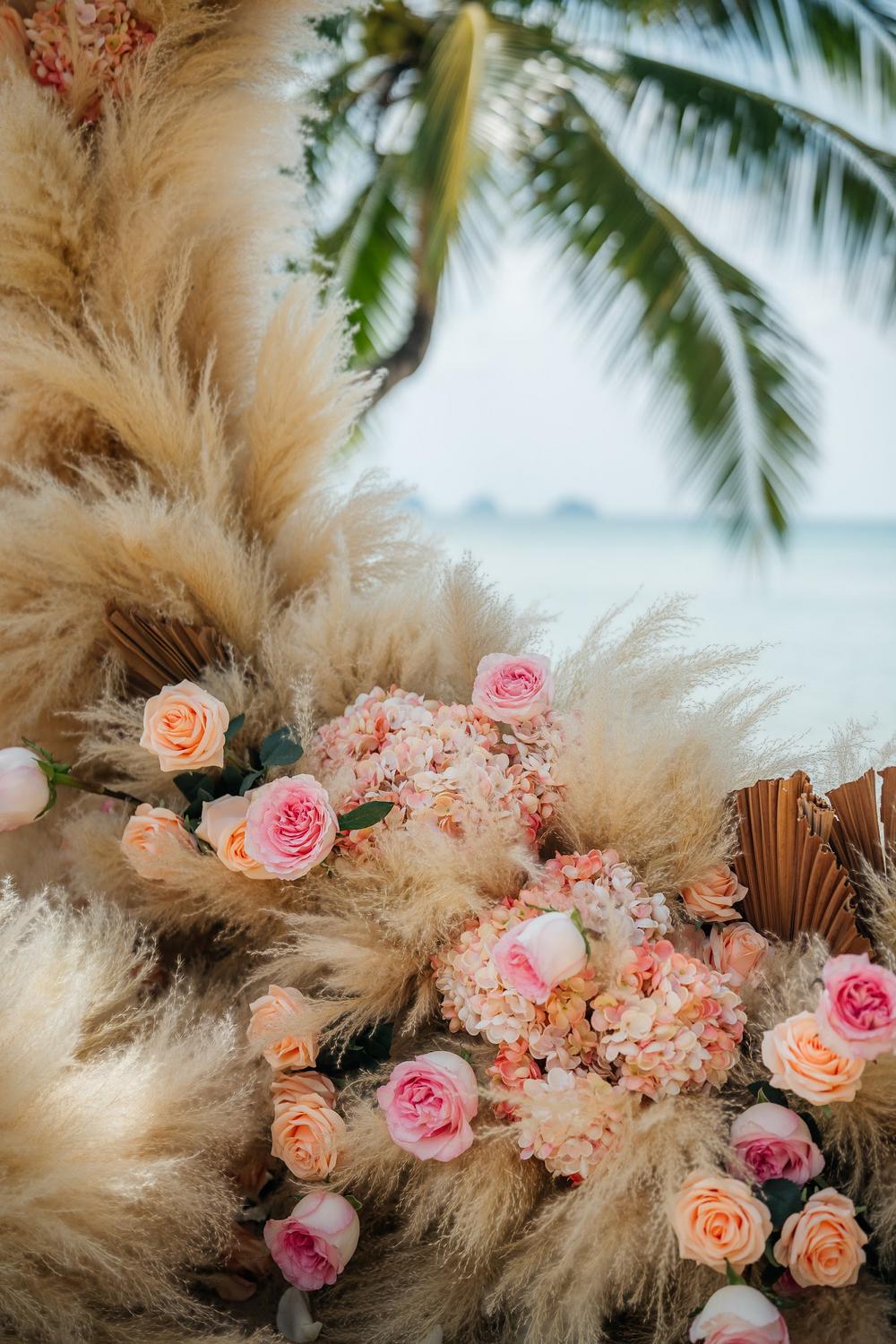 white lotus wedding 