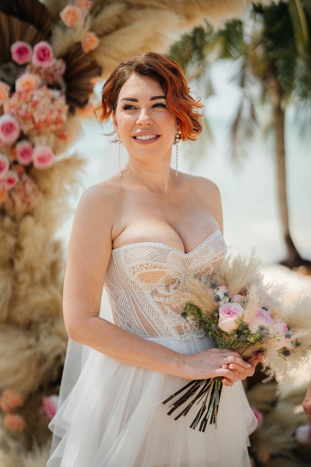 white lotus wedding 
