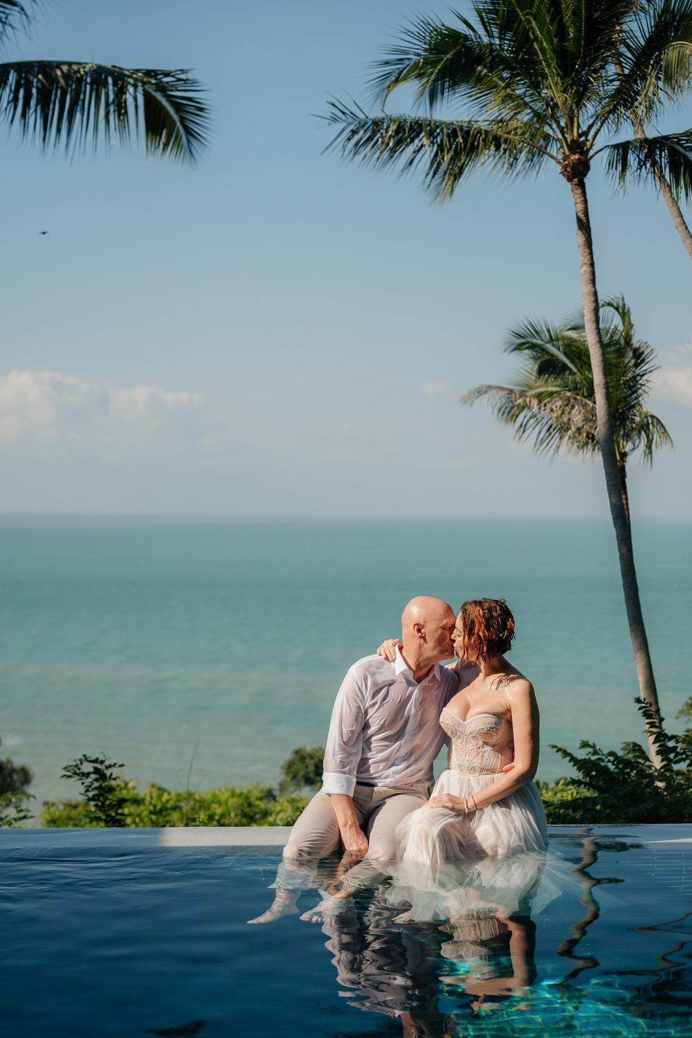 white lotus wedding 