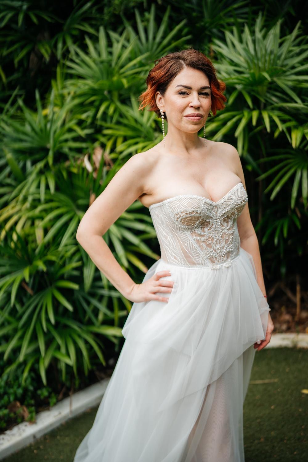 white lotus wedding 