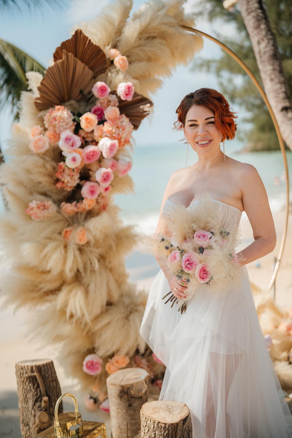 white lotus wedding 