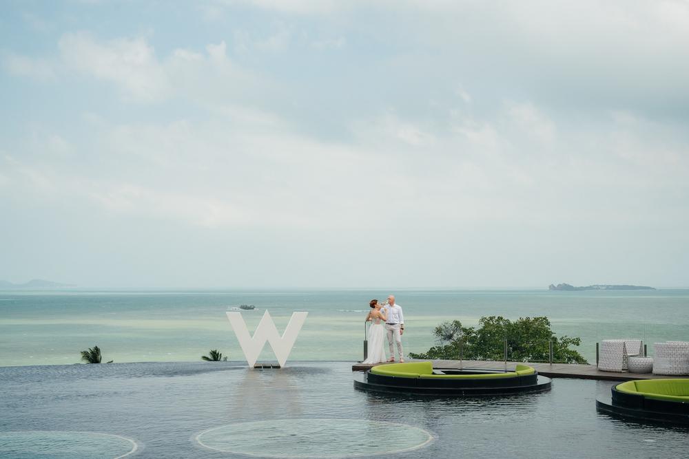 white lotus wedding 