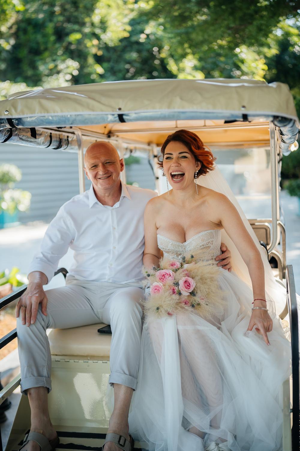 white lotus wedding 